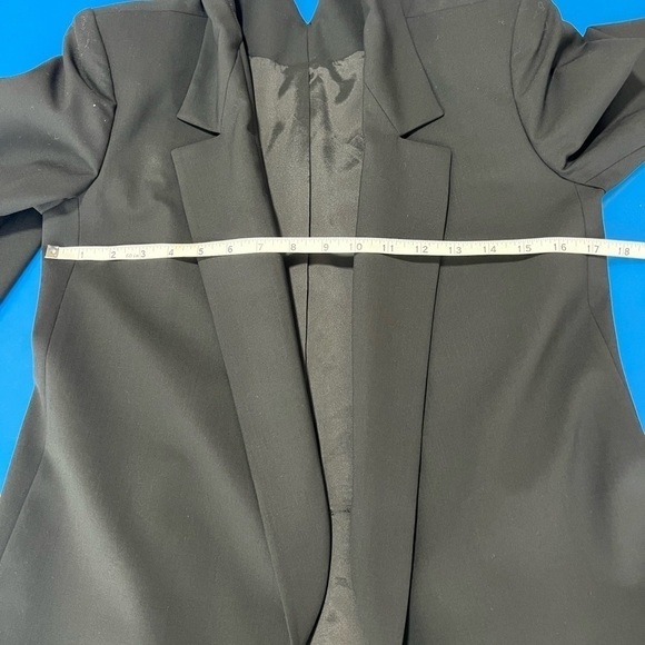 Theyskens’ Theory Black Blazer. Excellent Condition. Size 2 - Picture 7 of 9